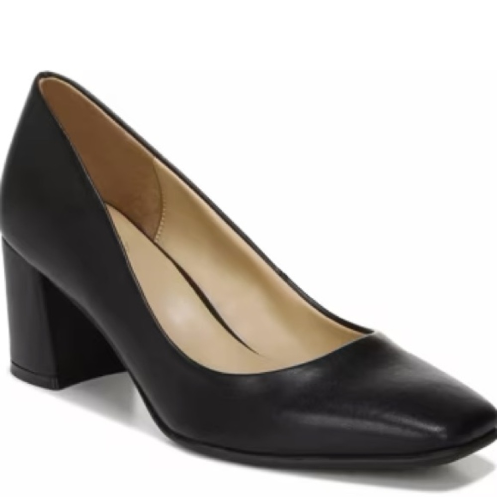 Women’s Naturalized Warner Block Heel Pumps 9 M in Black with box